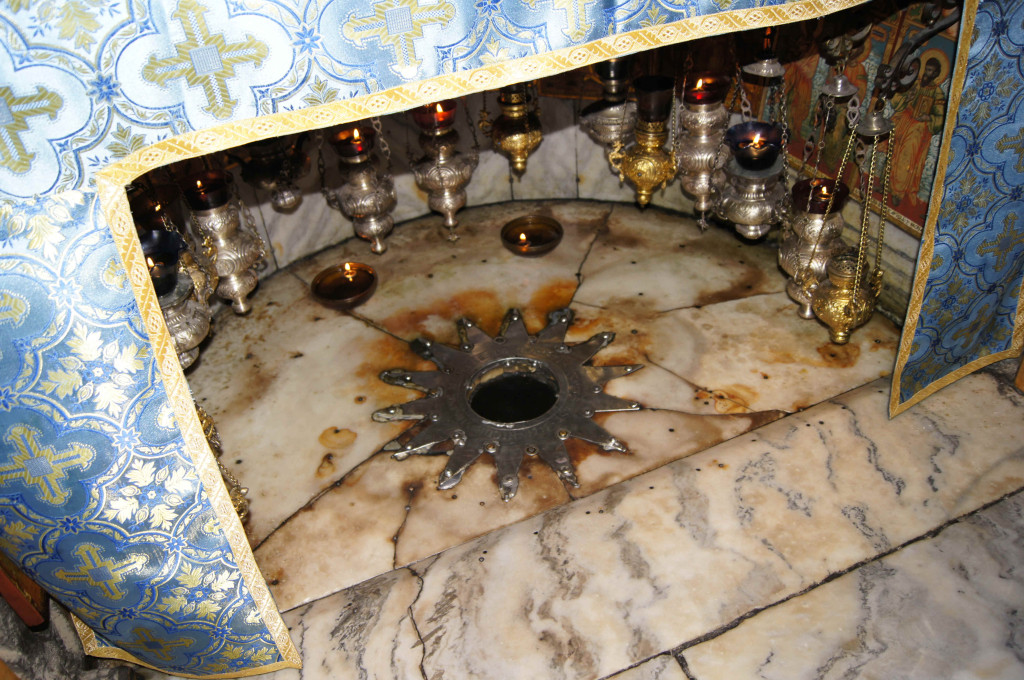 Gruta de Belém: esta estrela que indica o lugar onde Jesus nasceu